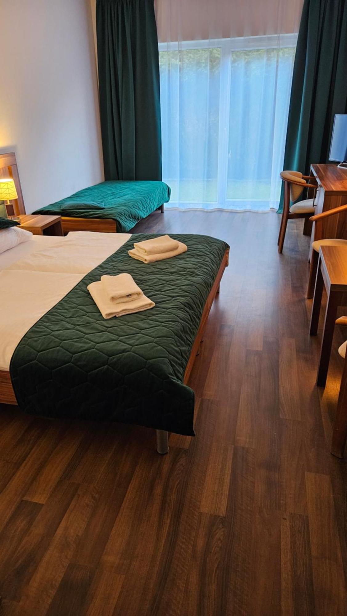 Bursztyn Spa コウォブジェク エクステリア 写真